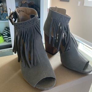 Fringe heels
